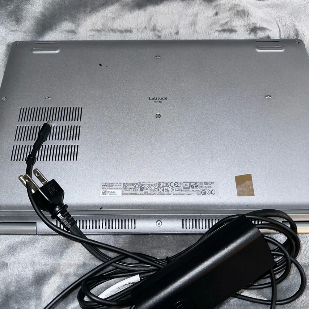 Dell Latitude 5530 i5 12th Gen 8GB Ram 256ssd